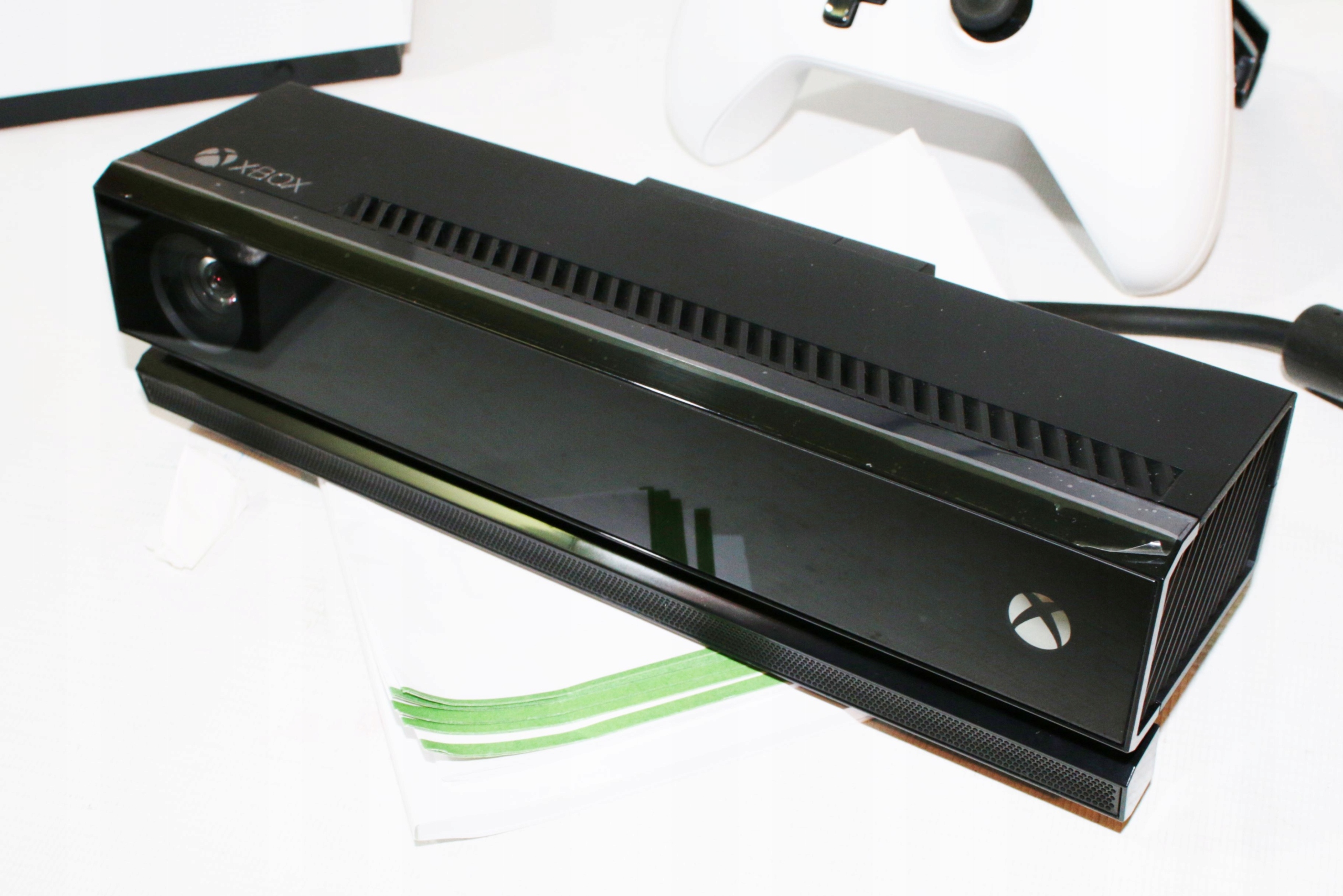 XBOX ONE S + KINECT + FARMING SIMULATOR RABBIDS PL Wersja konsoli Xbox One S