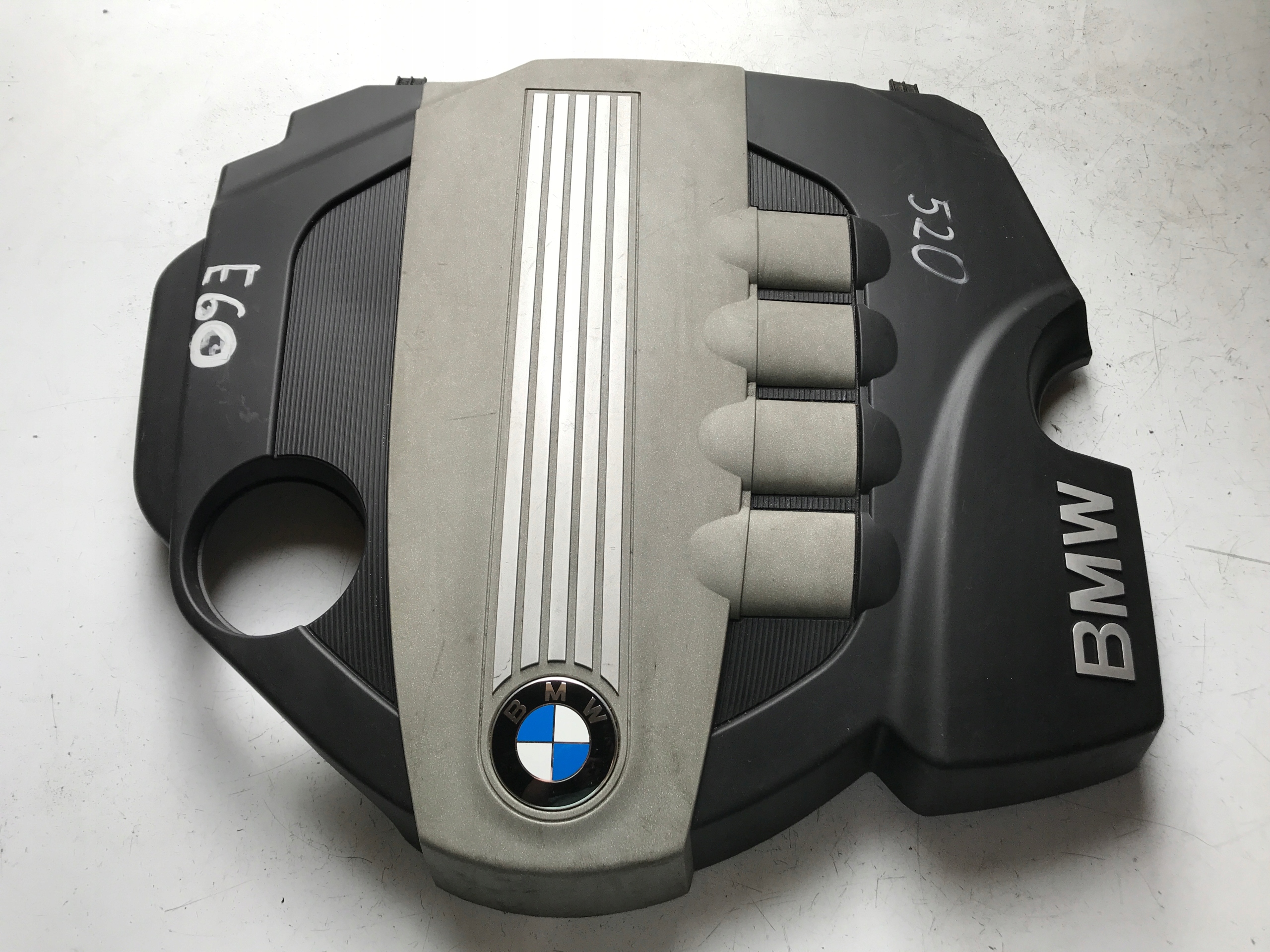 Капот двигуна BMW E60 E61 2.0 D 14389710