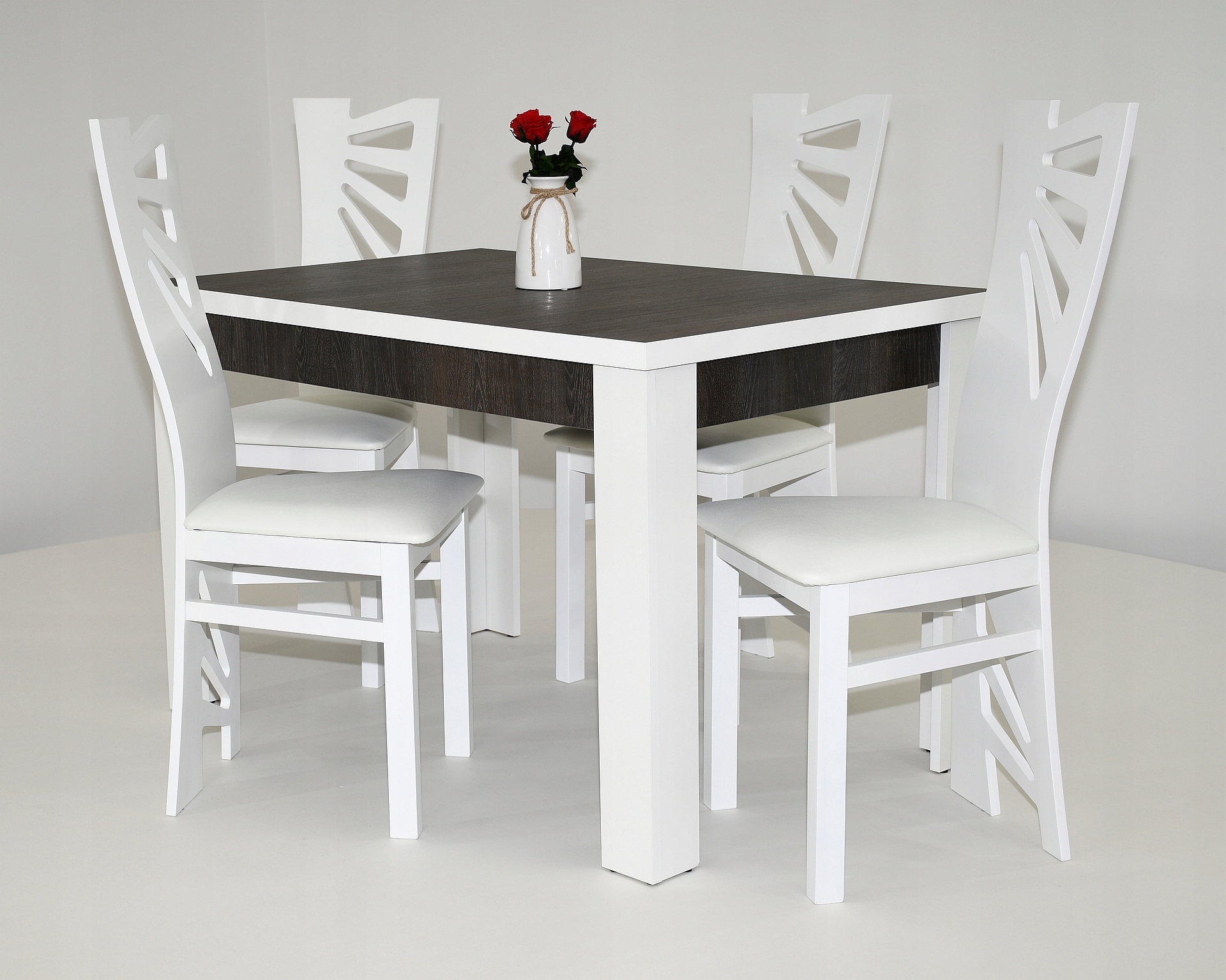 zestaw stół i 4 krzesła, rozkładane stoły Długość stołu 130 cm