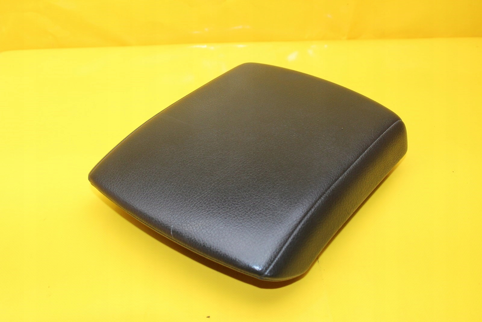 Центральний підлокітник Navara D40 2.5 DCI