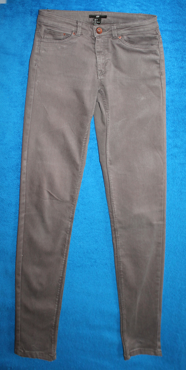 H&M Rozciągliwe spodnie rurki roz.34 Fason rurki