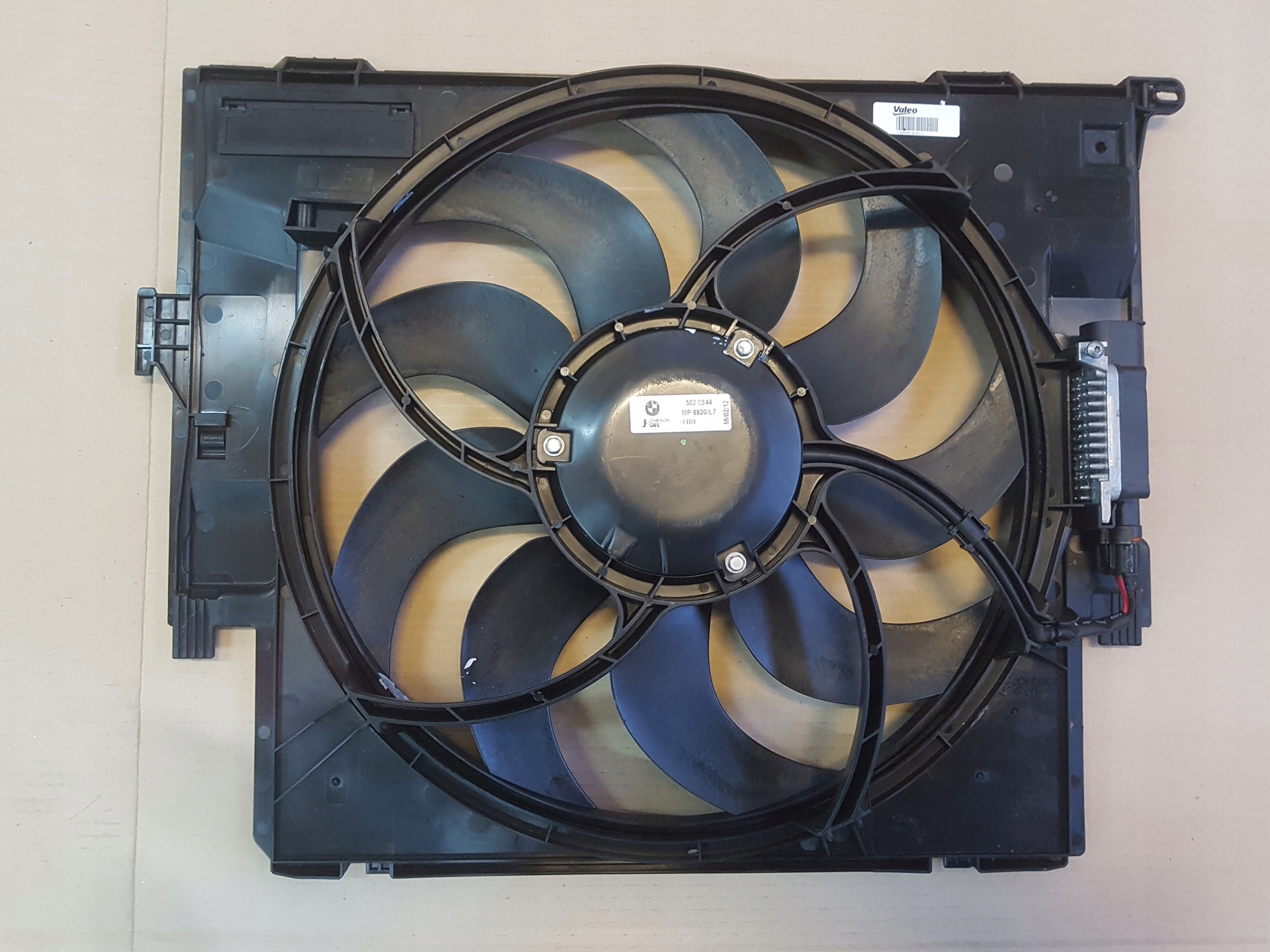 ВЕНТИЛЯТОР BMW F20 F21 F22 F30 F31 F32 7600557
