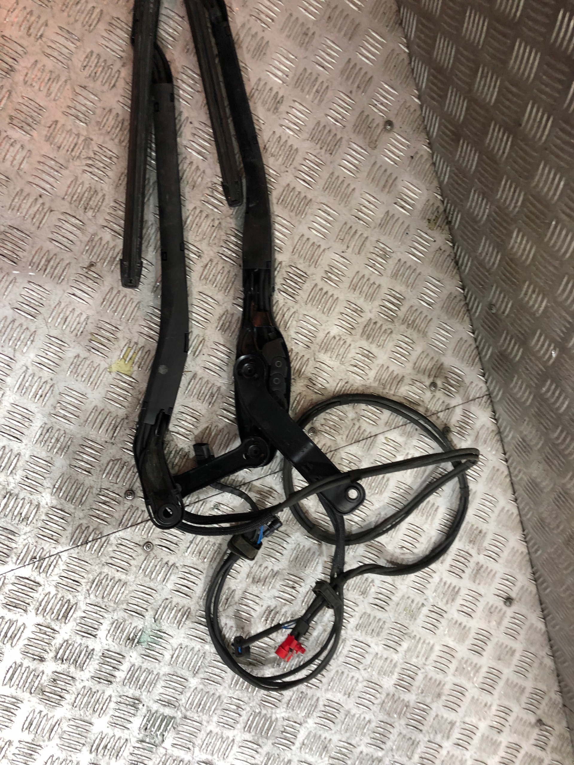 IDEALNY KPL.BRACCI TERGICRISTALLO MERCEDES S W217 1