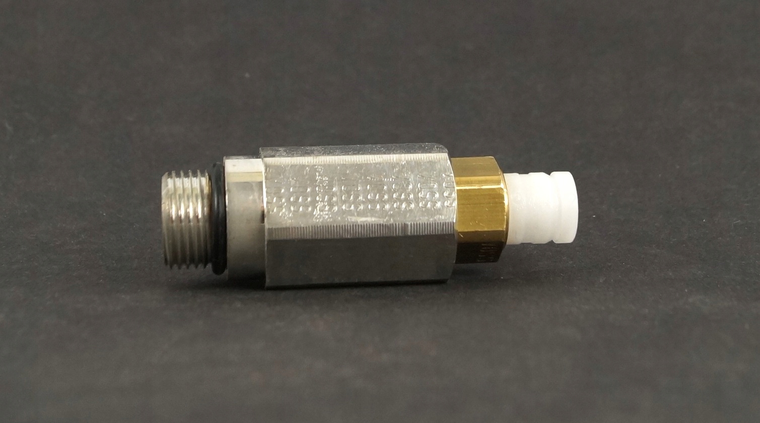 Zawor zawieszenia pneumatycznego PORSCHE Cayenne 2 Part number 7L8616039D