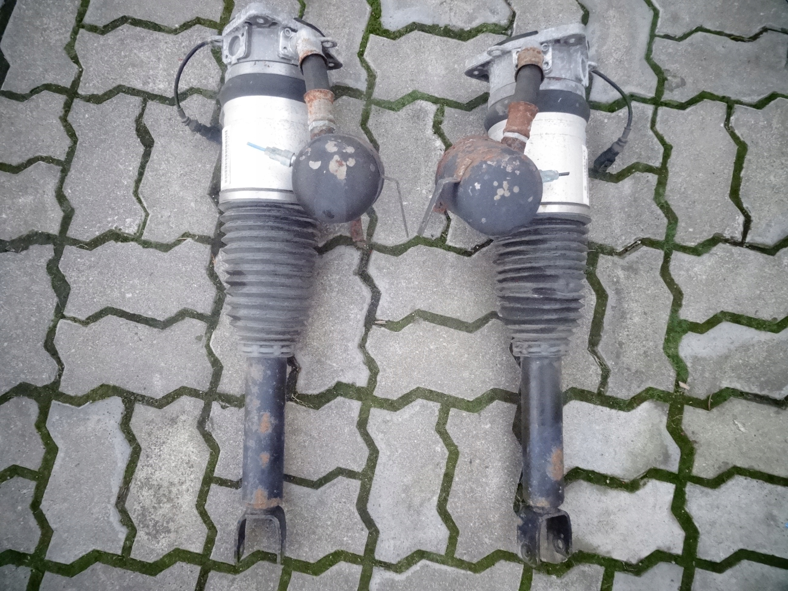 AUDI A8 D3 АМОРТИЗАТОР ХУТРО ЗАДНІЙ TYLe0616002ee0616001e