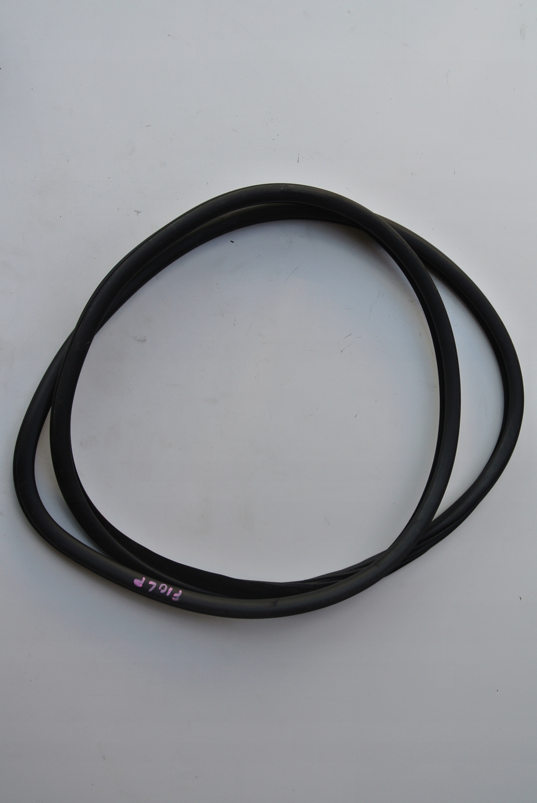 BMW F10 прокладка ліва передня