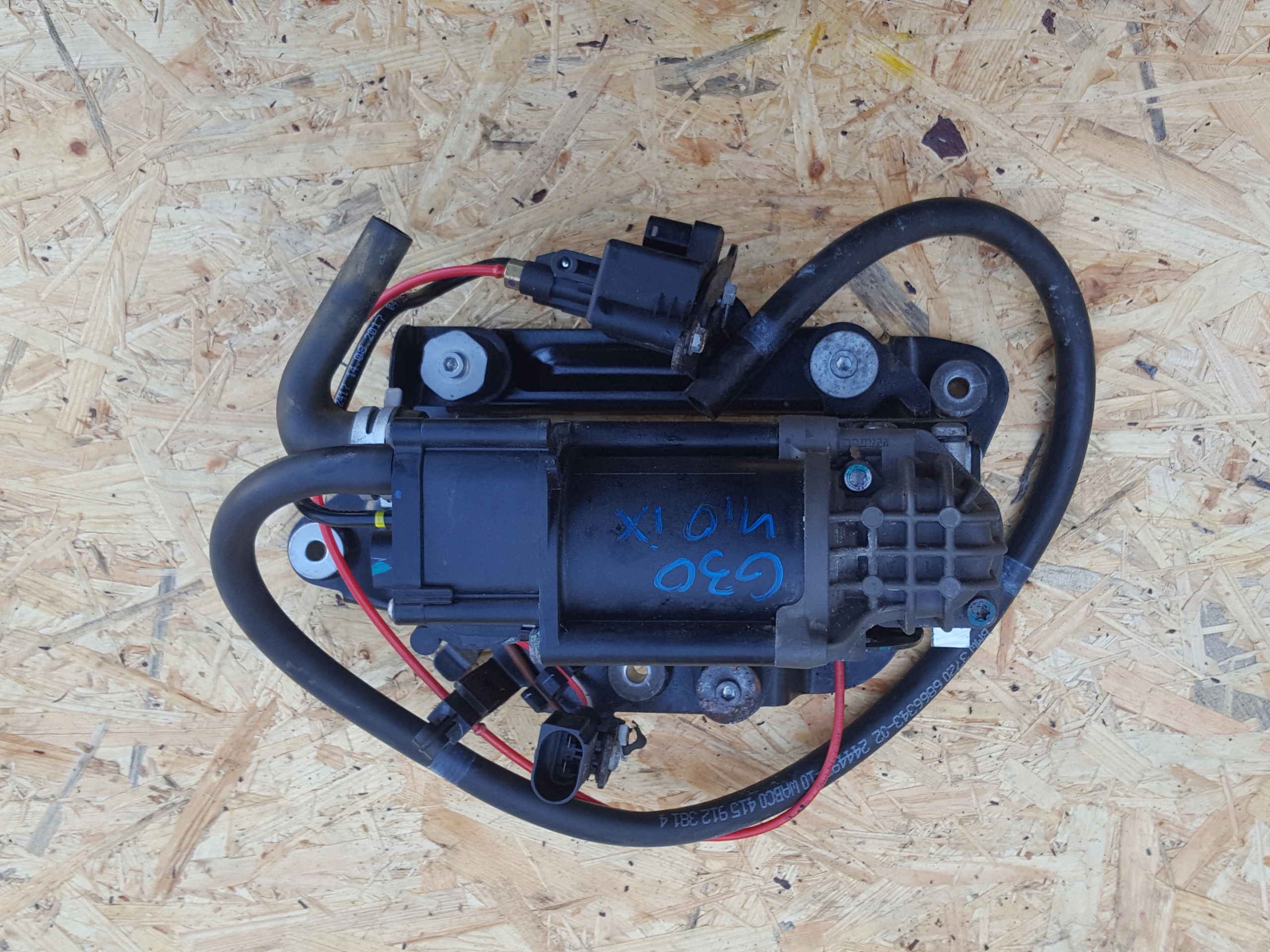 BMW 5 G31 G32 KOMPRESOR ZAWIESZENIA NIVO 6886721