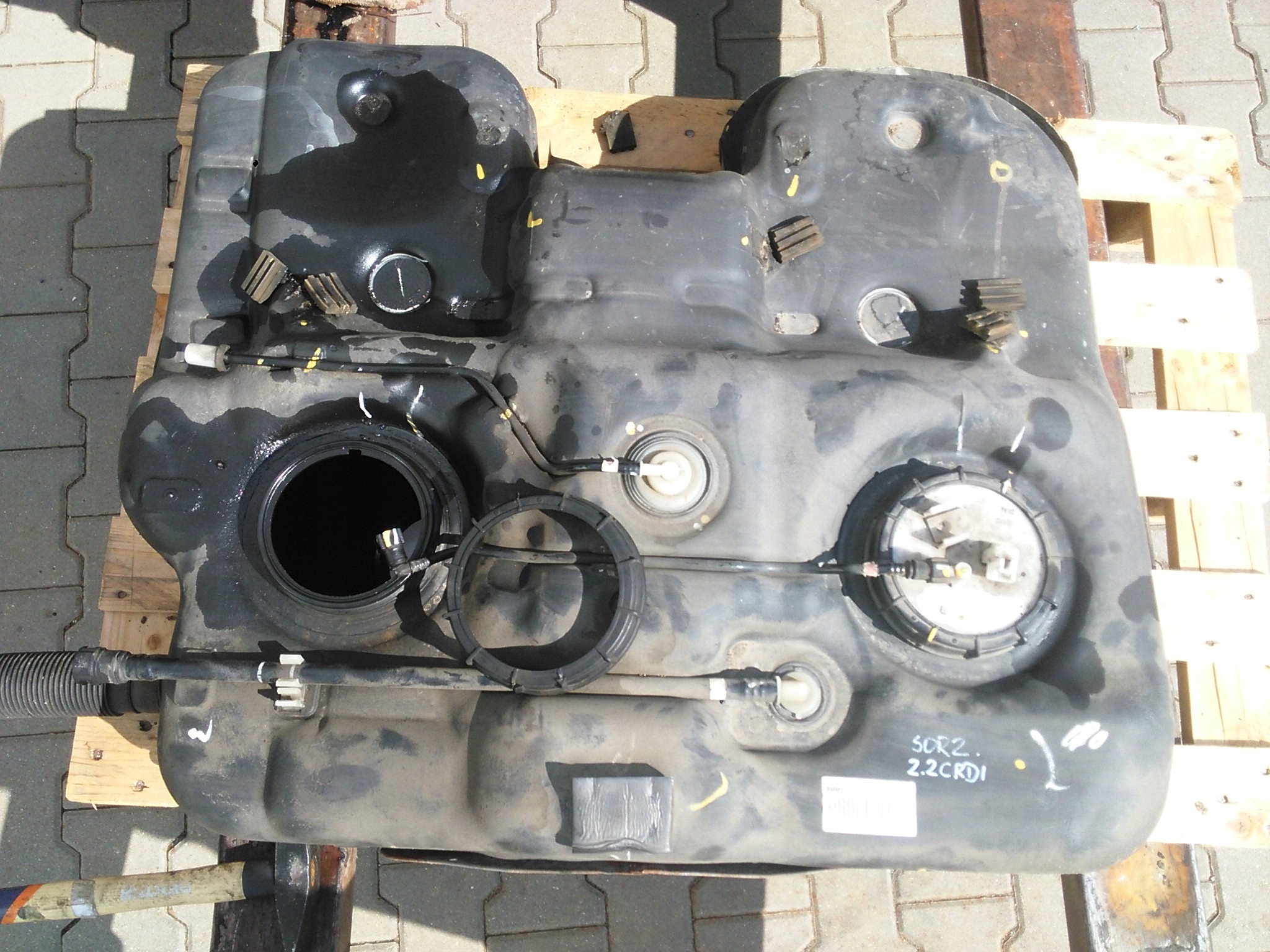 2.2CRDI - KIA SORENTO II 2009-2. 2 CRDI ПАЛИВНИЙ БАК БАК
