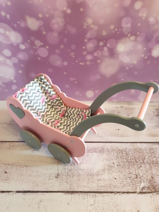 WÓZEK DREWNIANY DLA LALEK CHODZIK + POŚCIEL Marka inna