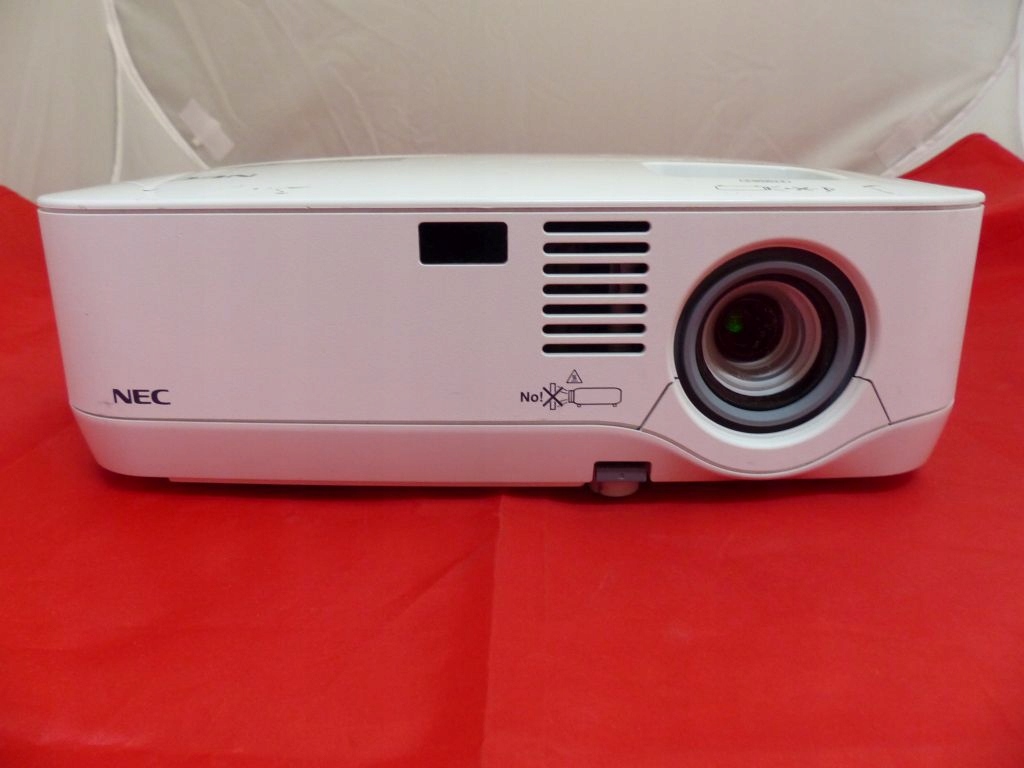 PROJEKTOR RZUTNIK NEC NP305 FULL HD 2200 ANSI EAN (GTIN) 5028695607545