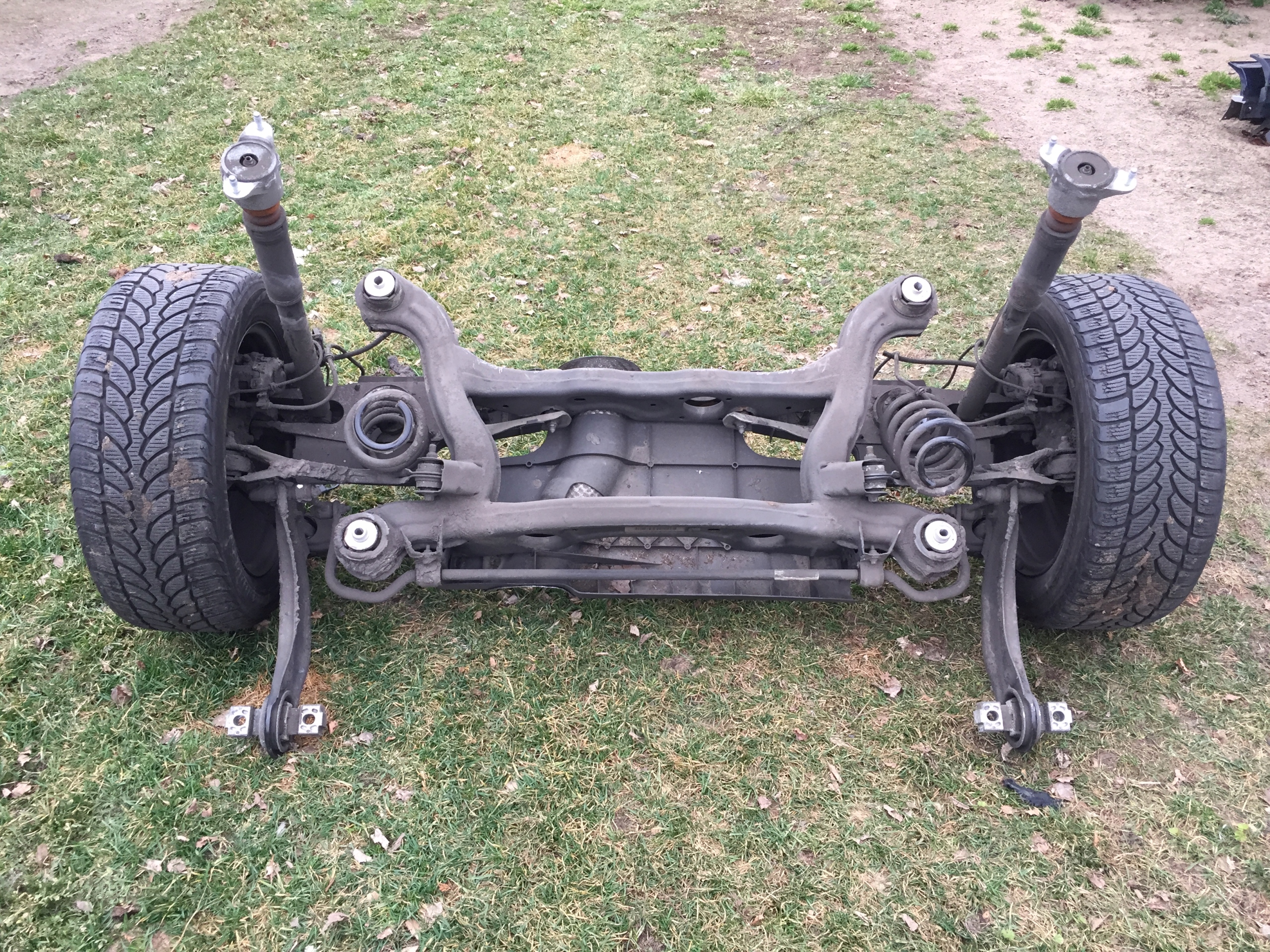 MERCEDES W 242 elekrtic gla zawieszenie tyl kpl.