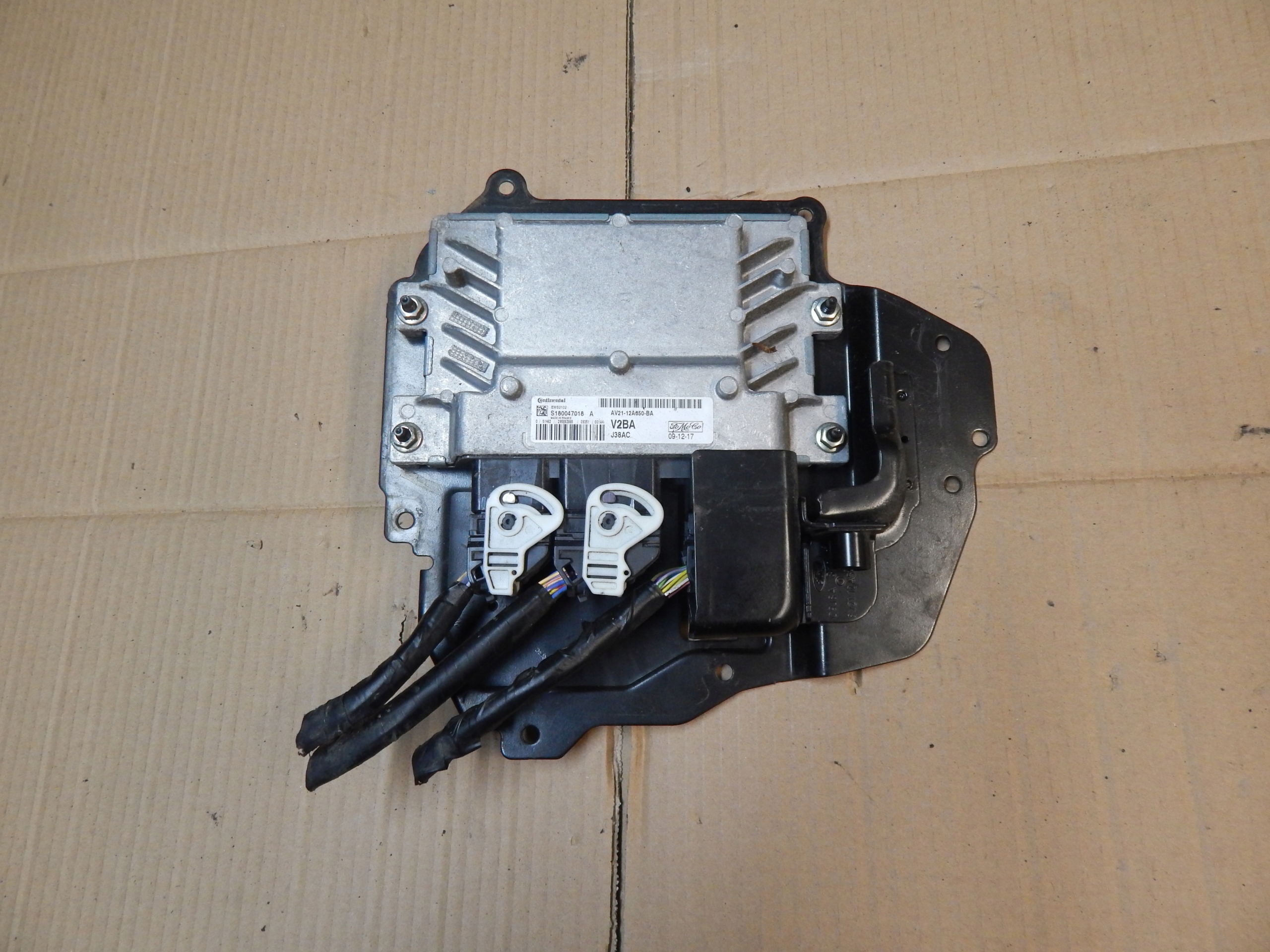 FORD FIESTA 15b S180047018a Av21-12a650-BA КОМП
