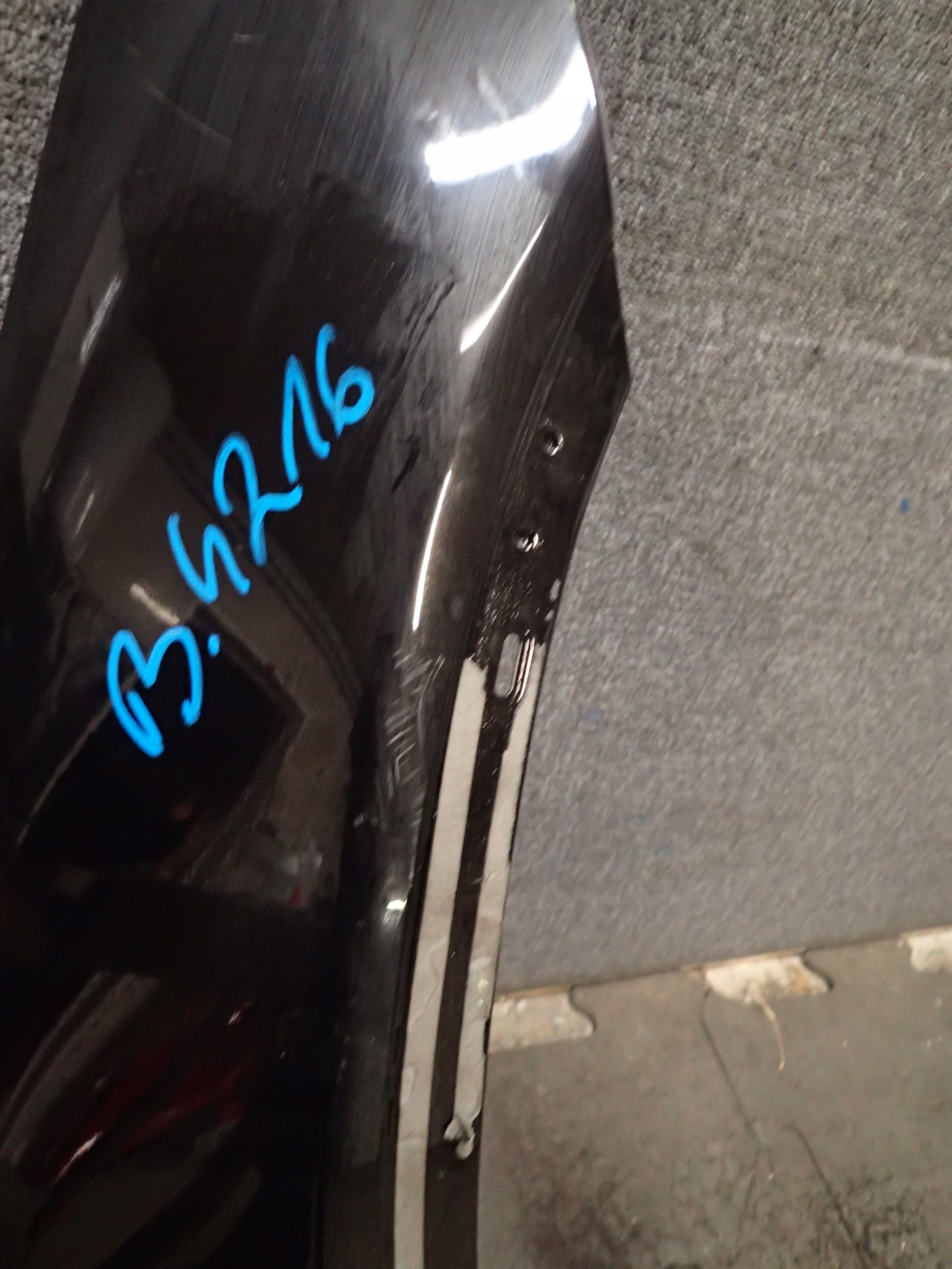 FENDER FRONT RIGHT MERCEDES GLC W253