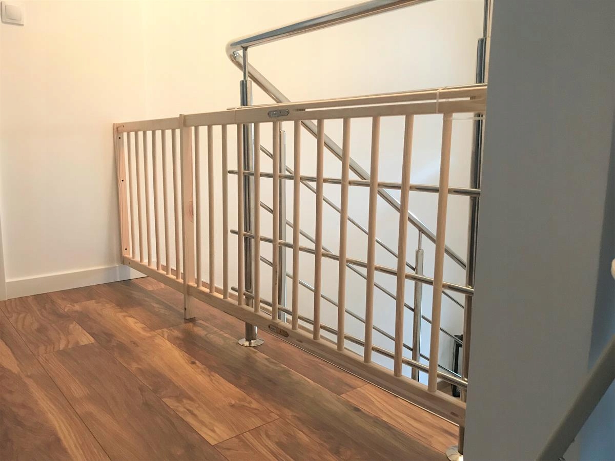 BRAMKA OCHRONNA BARIERKA ZABEZPIECZAJĄCA DRZWI SCHODY 72-122cm Wys. 68cm Stan opakowania oryginalne