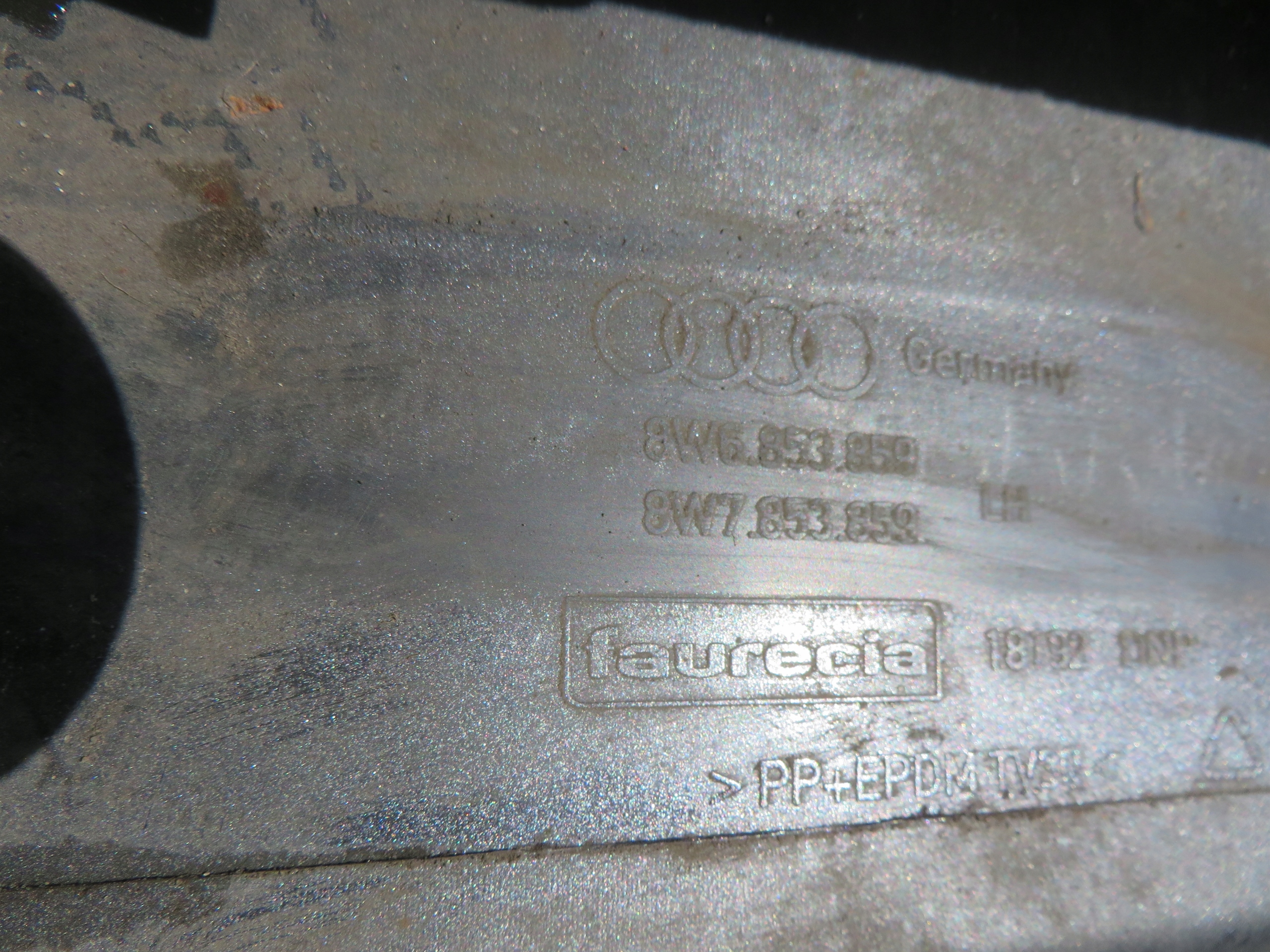 AUDI A5 8W6 8W7 CABRIO COUPE PRÓG LEWY LISTWA Producent części Audi OE