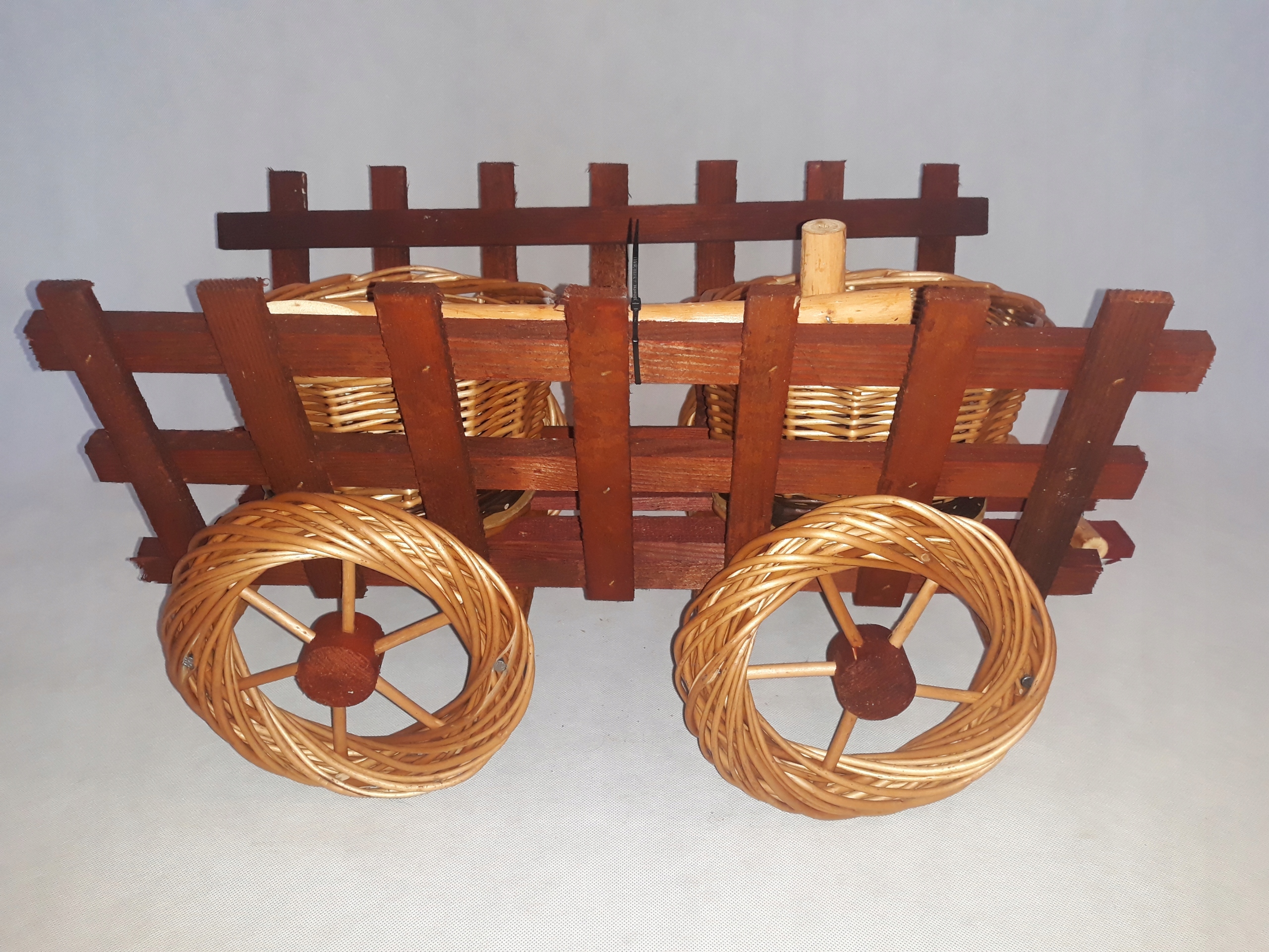 Donica Wiklinowa Przyczepa Ładna Ozdoba Ogrodowa Seria domwik