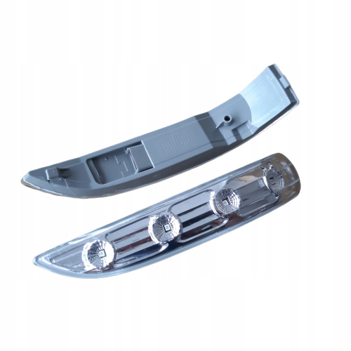 876142S200 - ПРАВЫЙ УКАЗАТЕЛЬ ПОВОРОТА МИГАЛКА В ЗЕРКАЛЕ HYUNDAI IX35