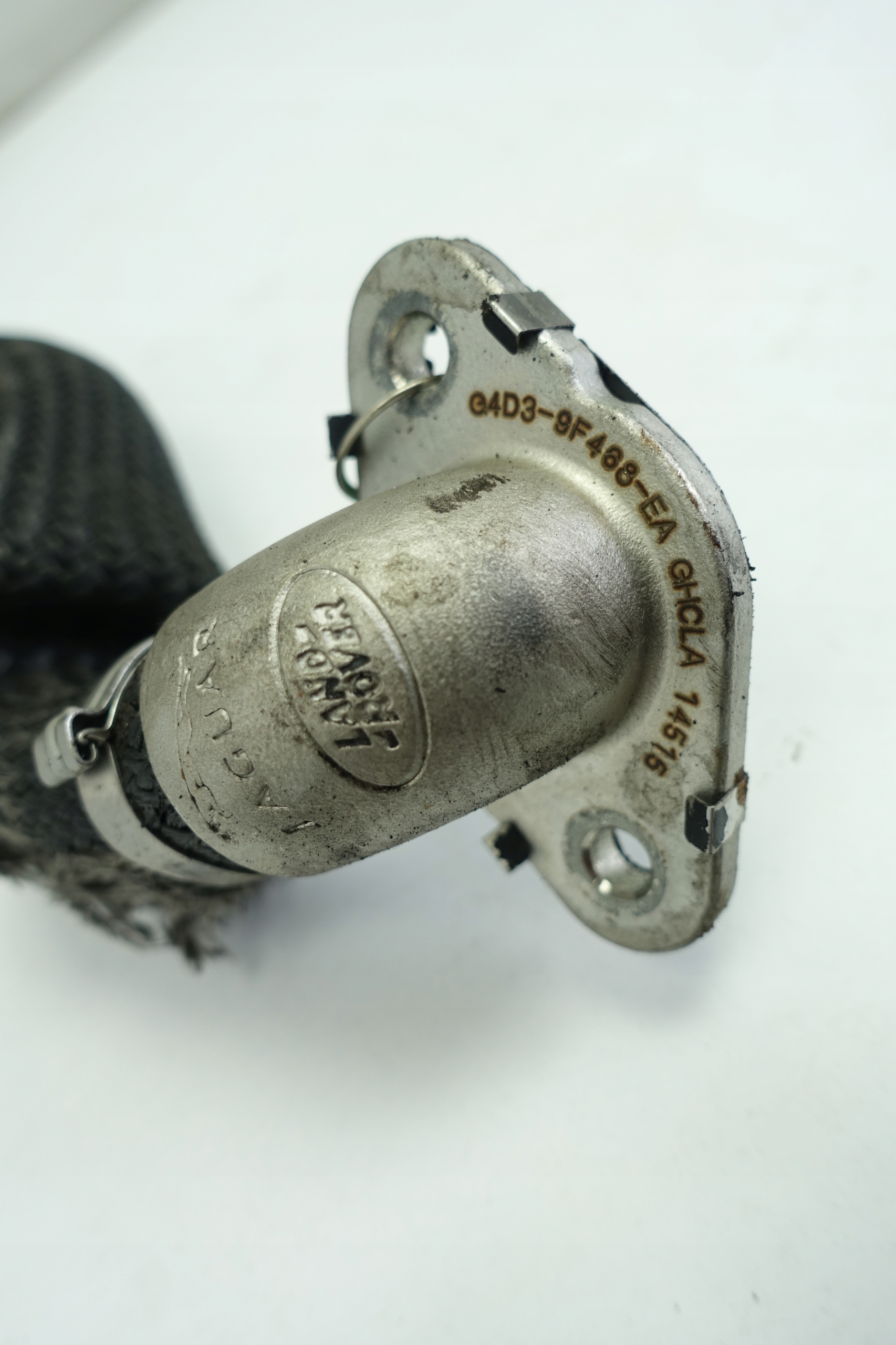 Jaguar XE 2 0 D RURKA PRZEWOD SPALIN G4D3 9F468 EA Part number G4D3 9F468 EA