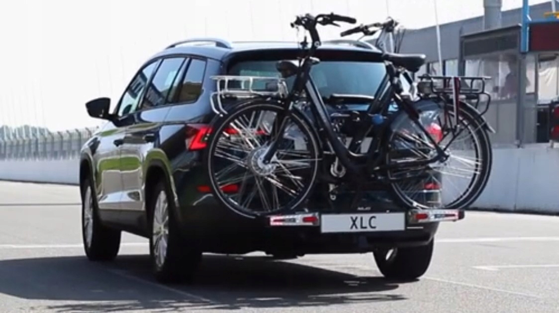 BAGAZNIK ROWEROWY hak UCHYL xlc AZURA C05 XTRA LED Anti theft protection yes