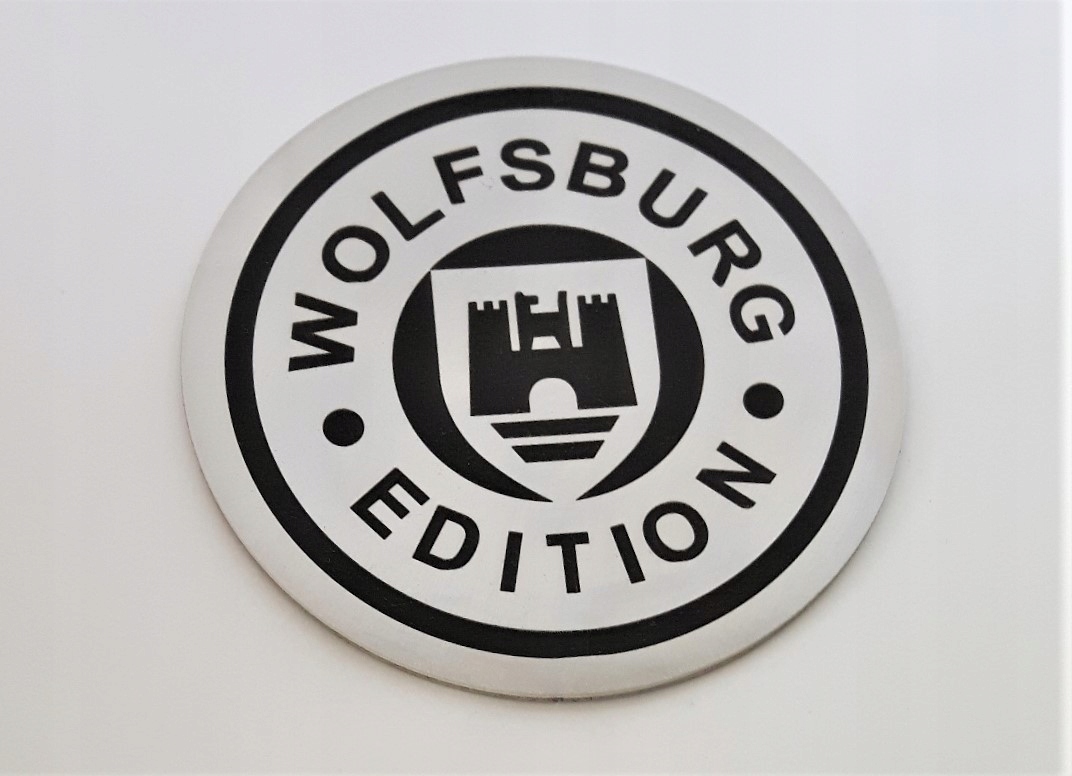 Wolfsburg Edition EMBLEMAT STAL NIERDZEWNA grawerM