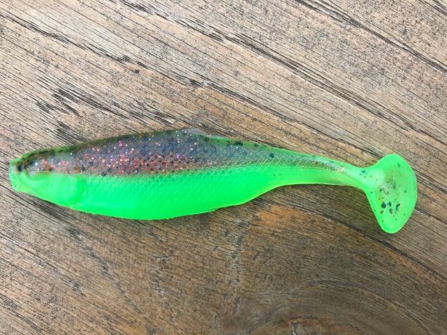 

Realistic Shad Matusiak Płoć 12cm nr 001NEON