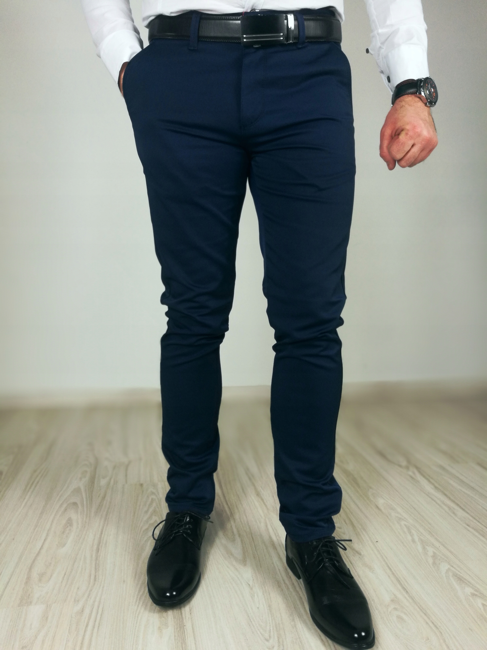 Męskie spodnie wizytowe gładkie granat MP 36 Materiał dominujący bawełna