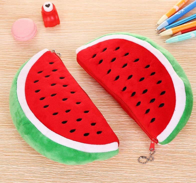 PIÓRNIK SASZETKA KOSMETYCZKA PLUSZOWY ARBUZ Kod producenta Piórnik / saszetka arbuz