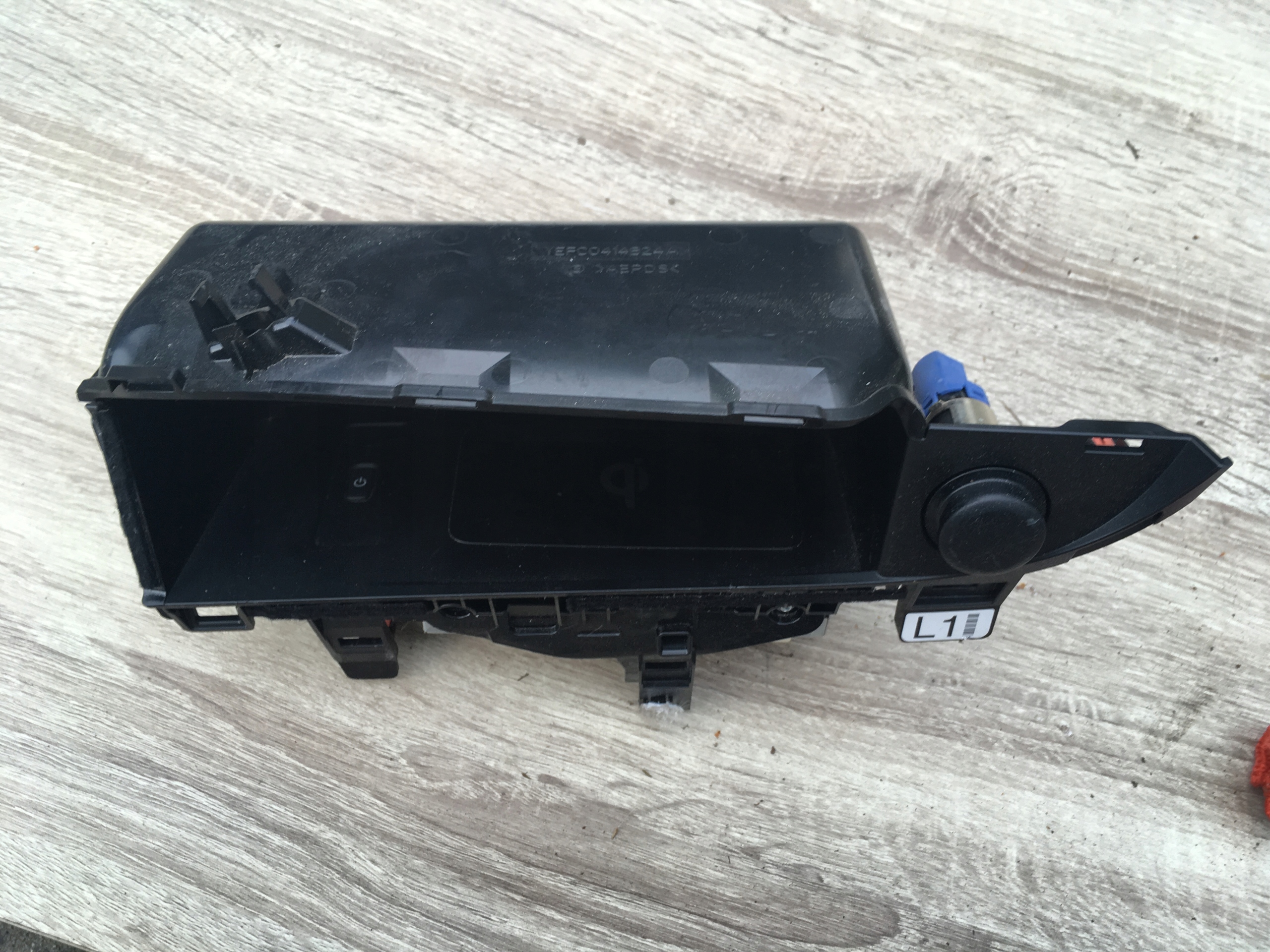 Індукційний зарядний пристрій LEXUS RX 2017 2018 2020