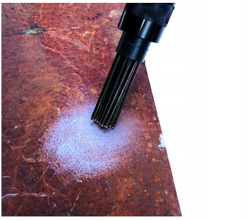 MŁOTEK ZBIJAK UDAROWY DO RDZY 4300u/min ADLER AD32 Marka Adler