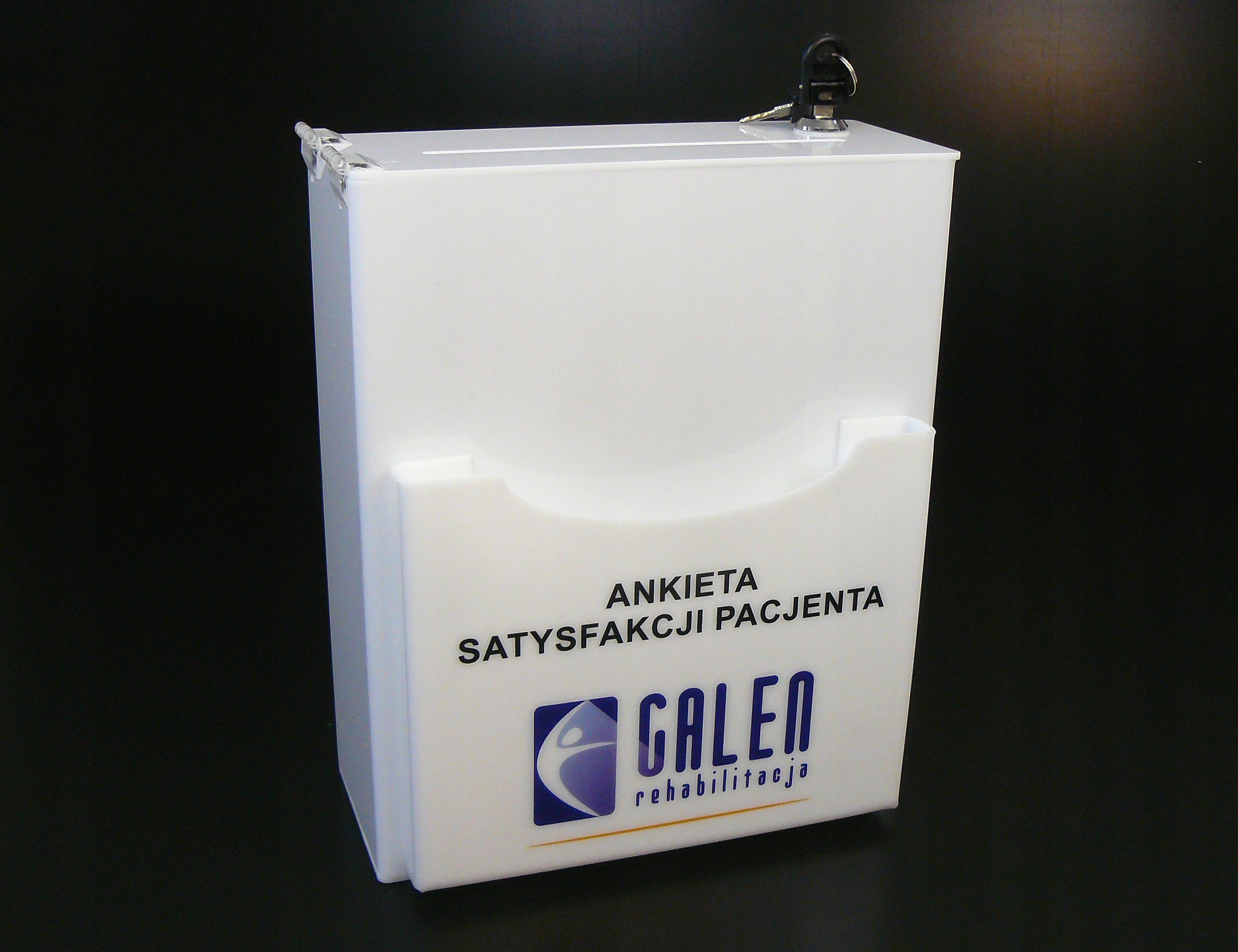 urna skarbonka skrzynka plexi z kieszonką z logo Marka Grawicom