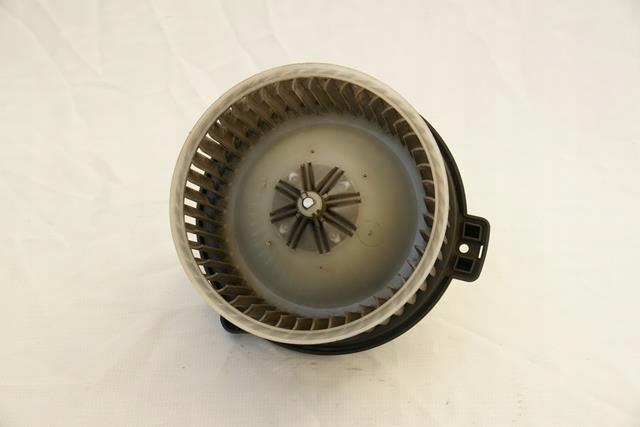 DMUCHAWA WENTYLATOR CARISMA SPACE STAR 0130111191 Numer katalogowy części 0130111191