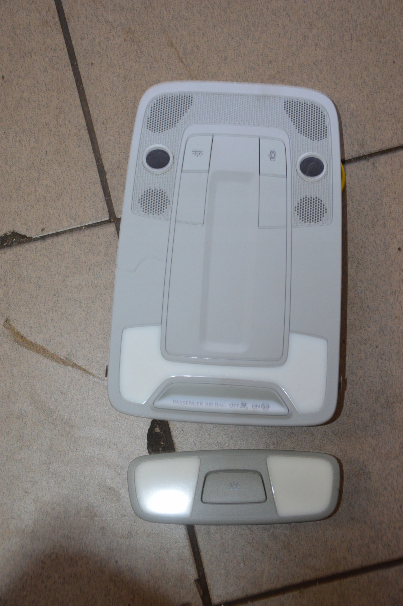 лампочка Обшивка потолка Audi OE 81A947135E