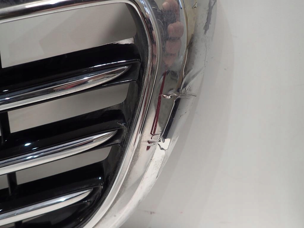 решетка MERCEDES W205 под камере