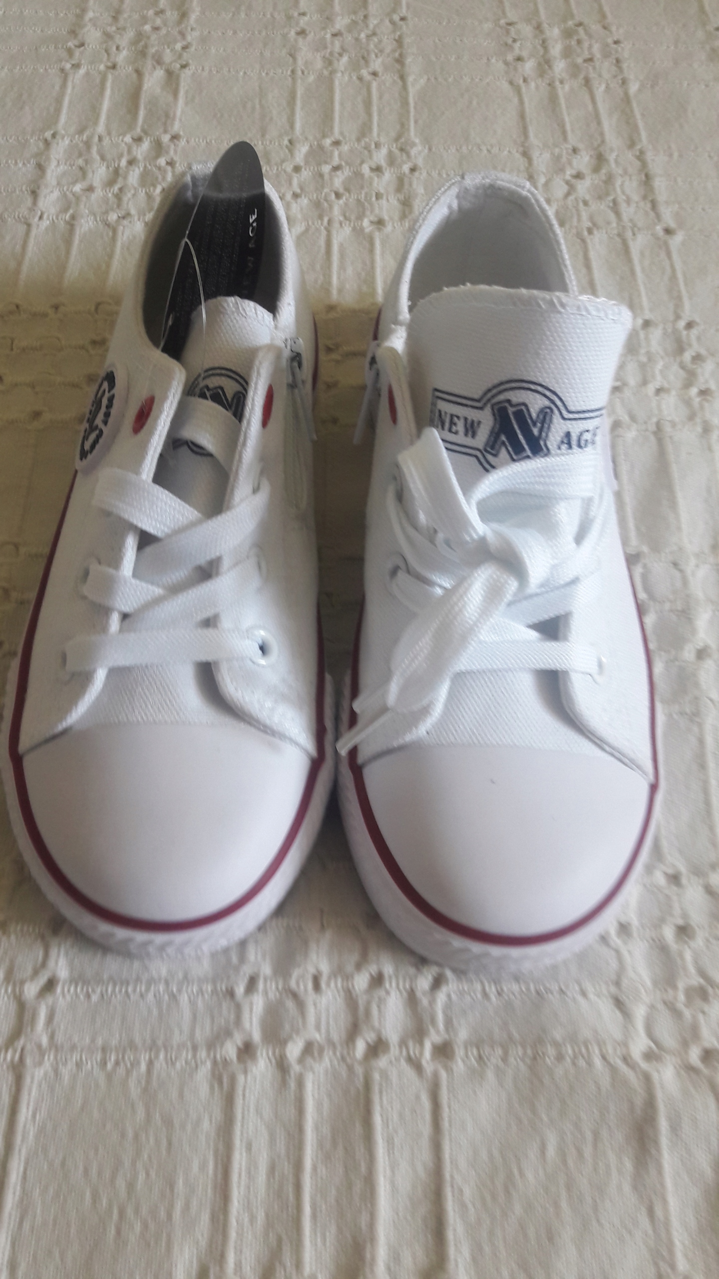 

nowe trampki New Age 083K białe niskie rozmiar 33