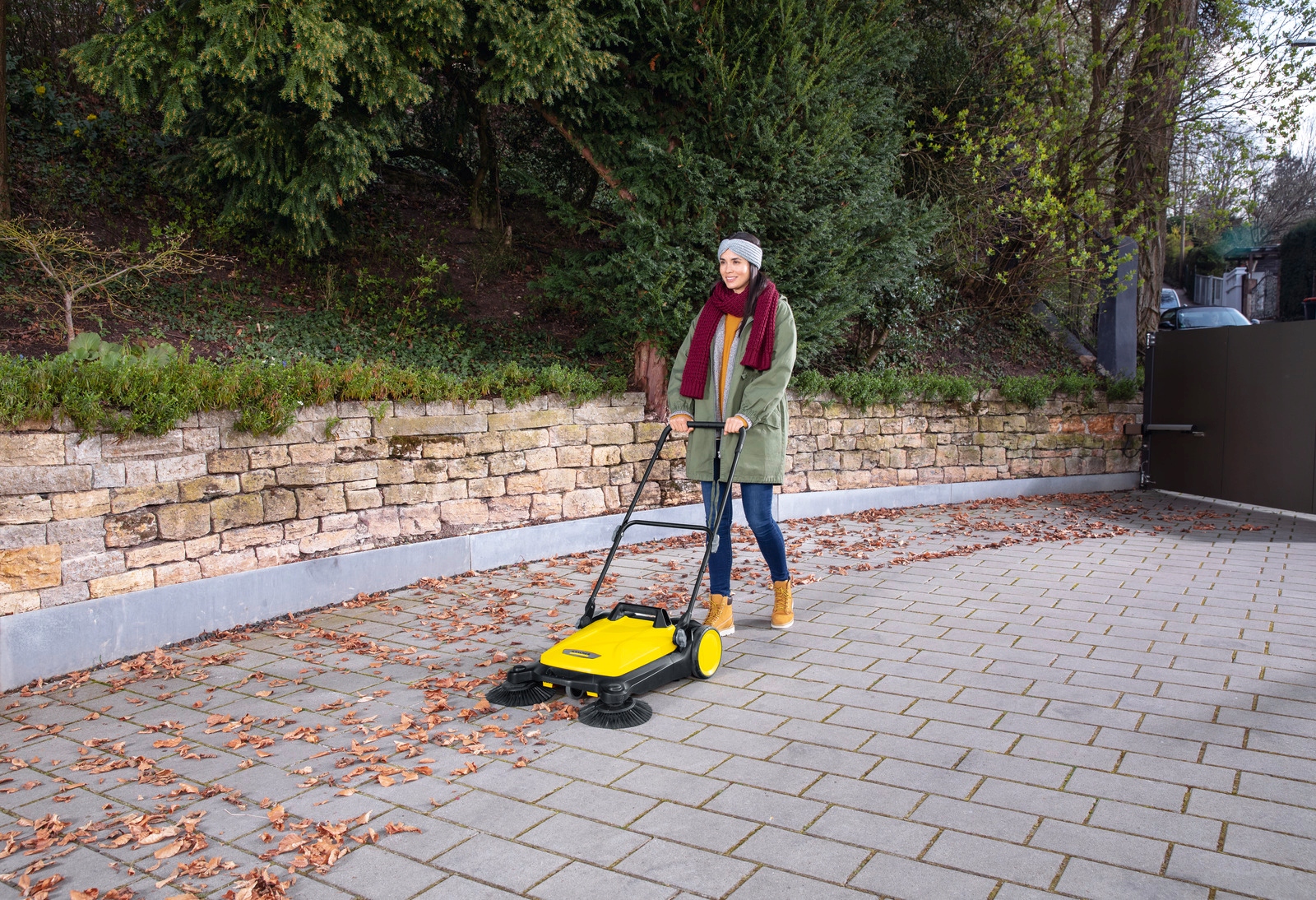 ZAMIATARKA DO LIŚCI KOSTKI TARASU KARCHER S 4 TWIN RĘCZNA SKUTECZNA 20L Kod producenta 1.766-360.0