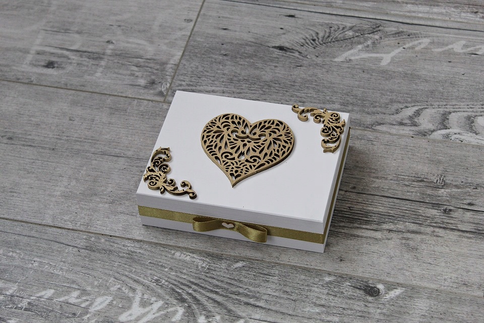 Pudełko na obrączki - ażurowe serce na ślub Rodzaj pudełko z poduszką