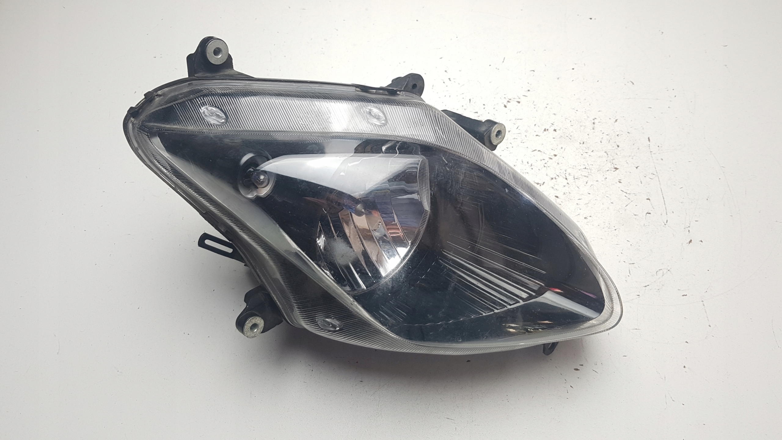LAMPA PRZÓD REFLEKTOR PRAWY HONDA NSS FORZA 250