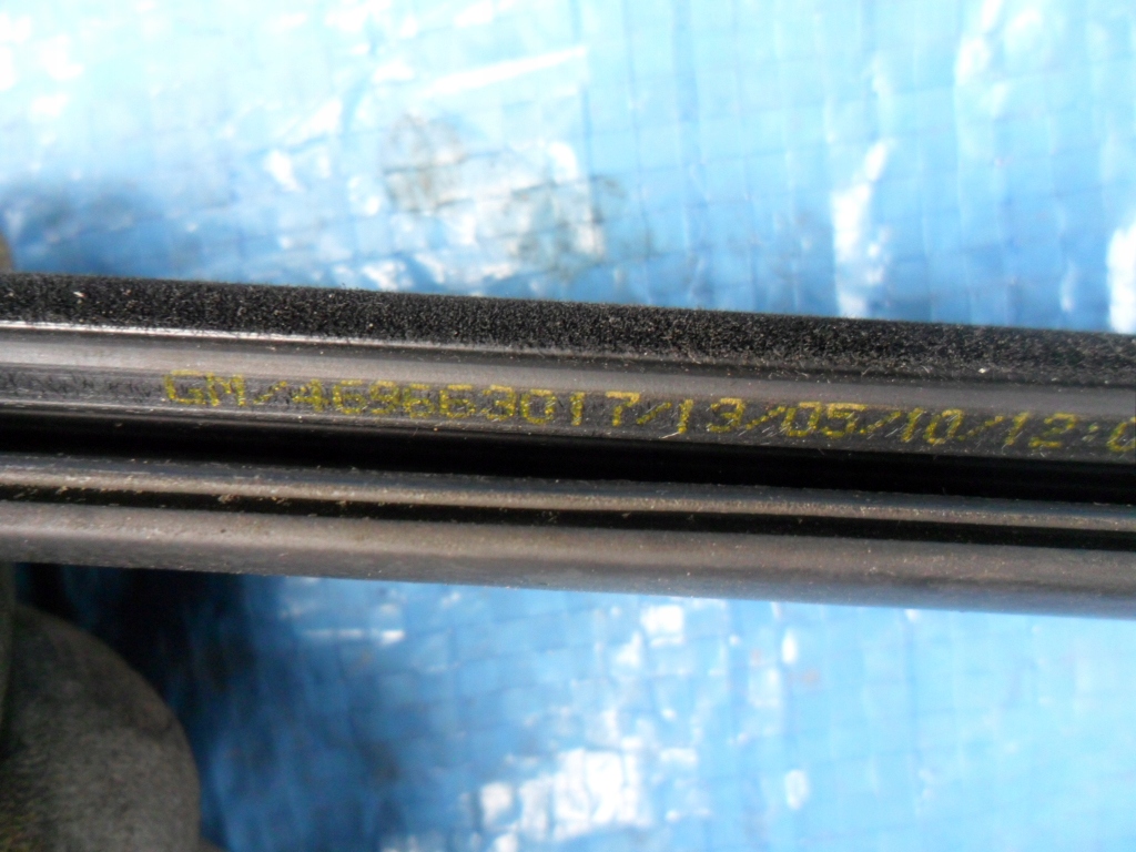 OPEL-CZĘŚCI | Meriva B Listwa zgarniająca prawa przód przednia Numer katalogowy części TL.793389777| OPEL-CZĘŚCI | Meriva B Listwa zgarniająca prawa przód przednia