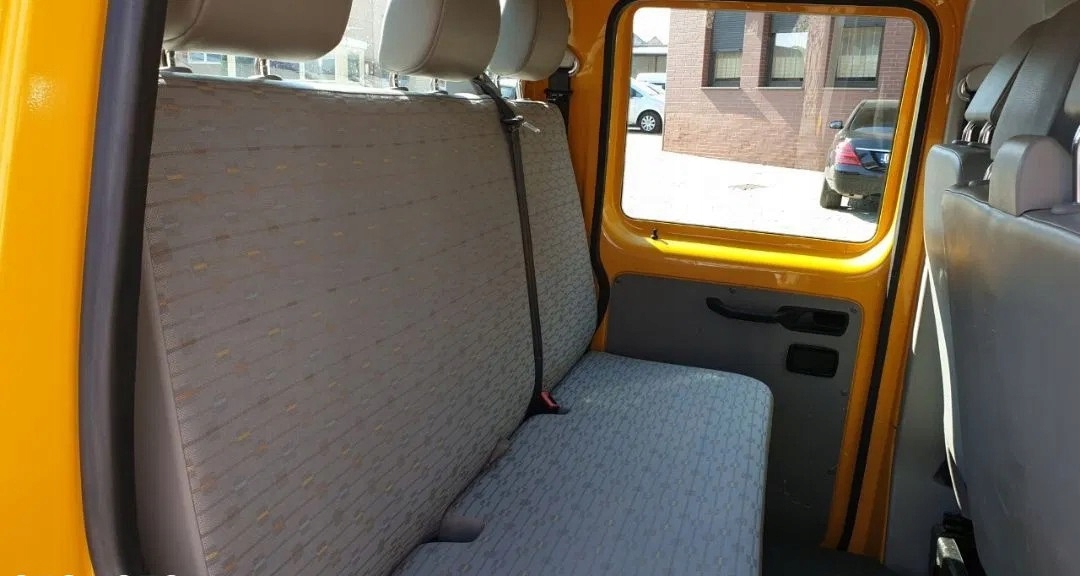 Pokrowce VW Transporter T5 6 osób DOKA 2003-2015 Kolor czarny szary