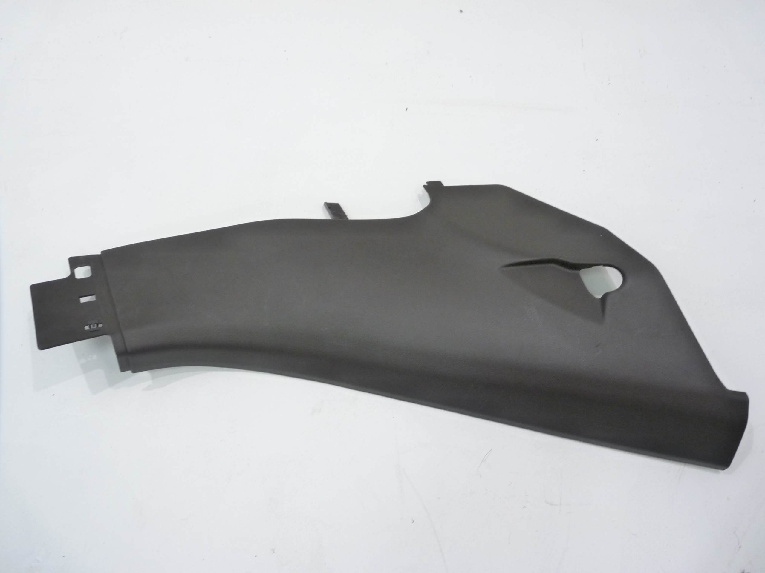 MBM VW TOUAREG 7P OSŁONA SŁUPKA NADKOLE 7P0867766D