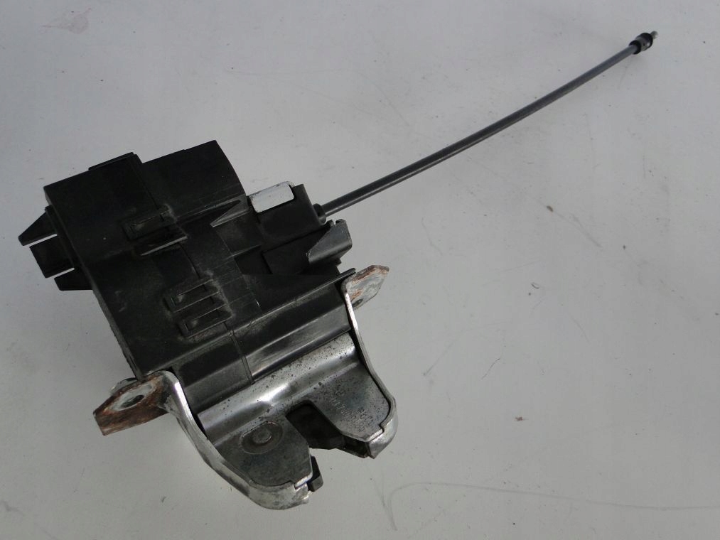 MERCEDES C KLASA W203 203 ZAMEK KLAPY TYLNEJ Jakość części (zgodnie z GVO) O - oryginał z logo producenta pojazdu (OE)