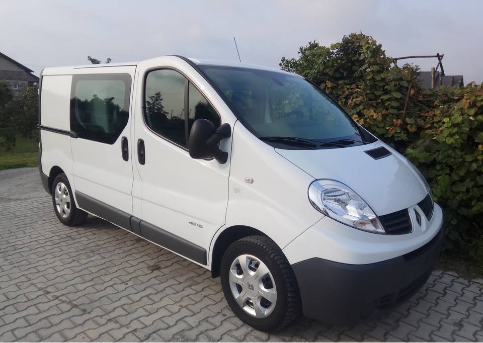 POKROWCE RENAULT Trafic 6 osób Brygadówka Doka Typ pokrowiec