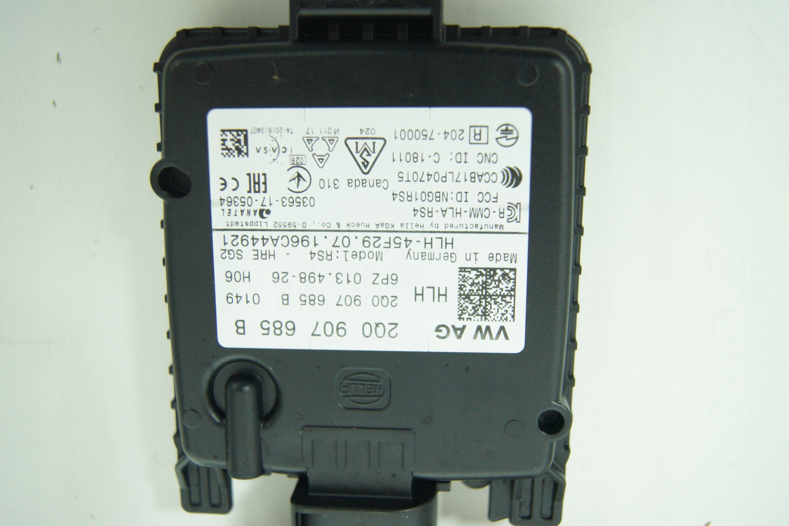 ARTEON ASYSTENT PASA RUCHU 2Q0907686B 2Q0907685B Weight with packaging 2 kg