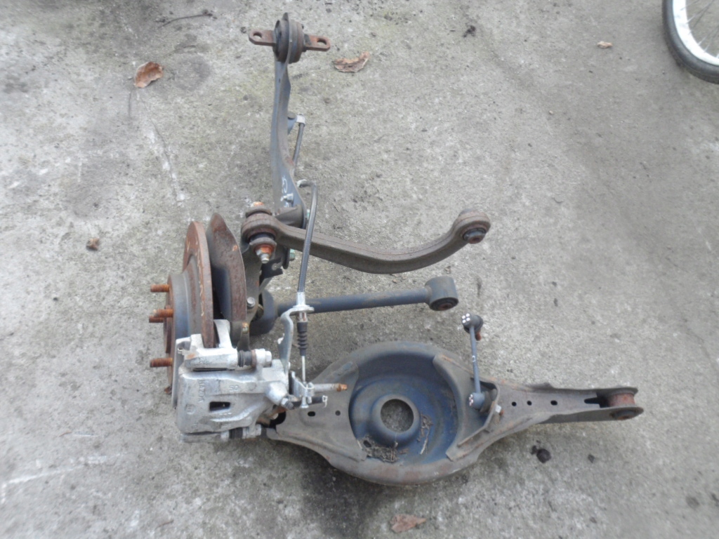 ZAWIESZENIE TYL KPL ZWROTNICA WAHACZ CX5 4X4