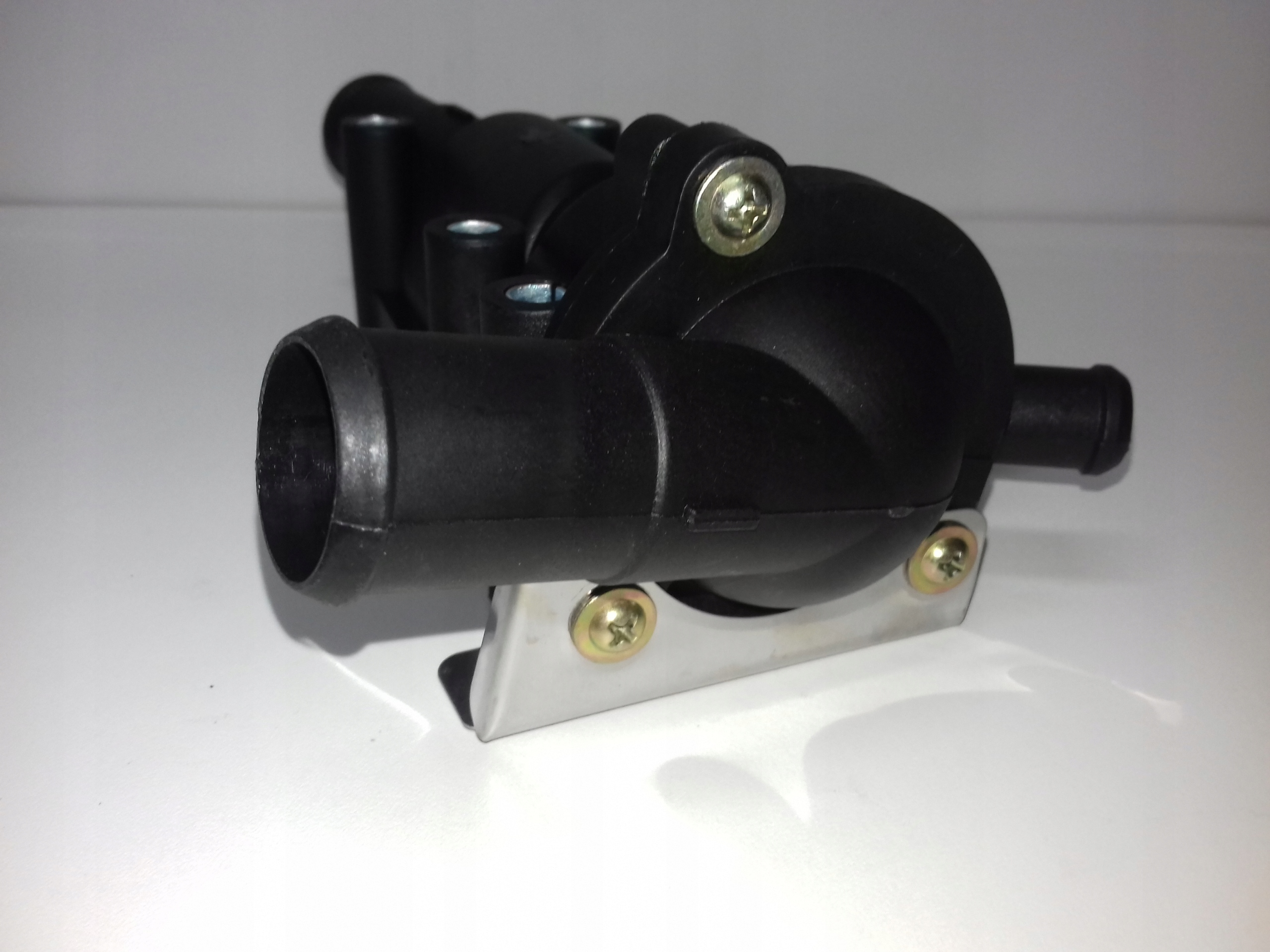 TERMOSTAT OBUDOWA FORD FIESTA MK5 FORD KA 1.3 01 - Producent części DP