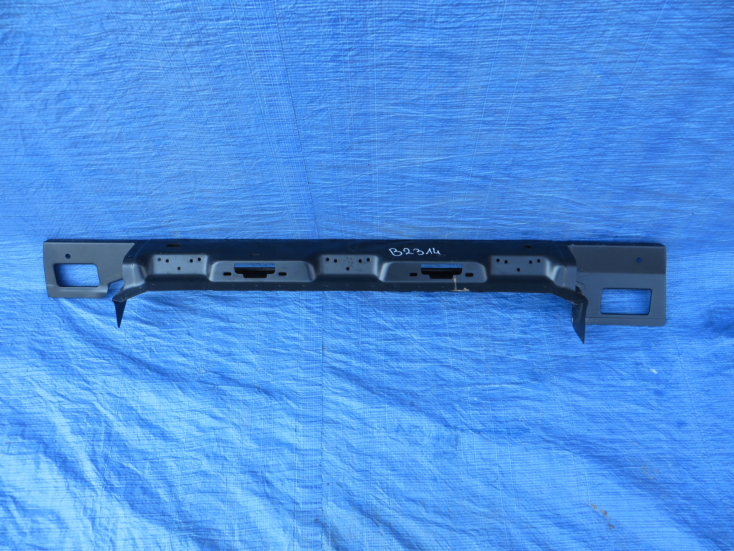 MERCEDES E KLASA W211 ŚCIANA TYLNA