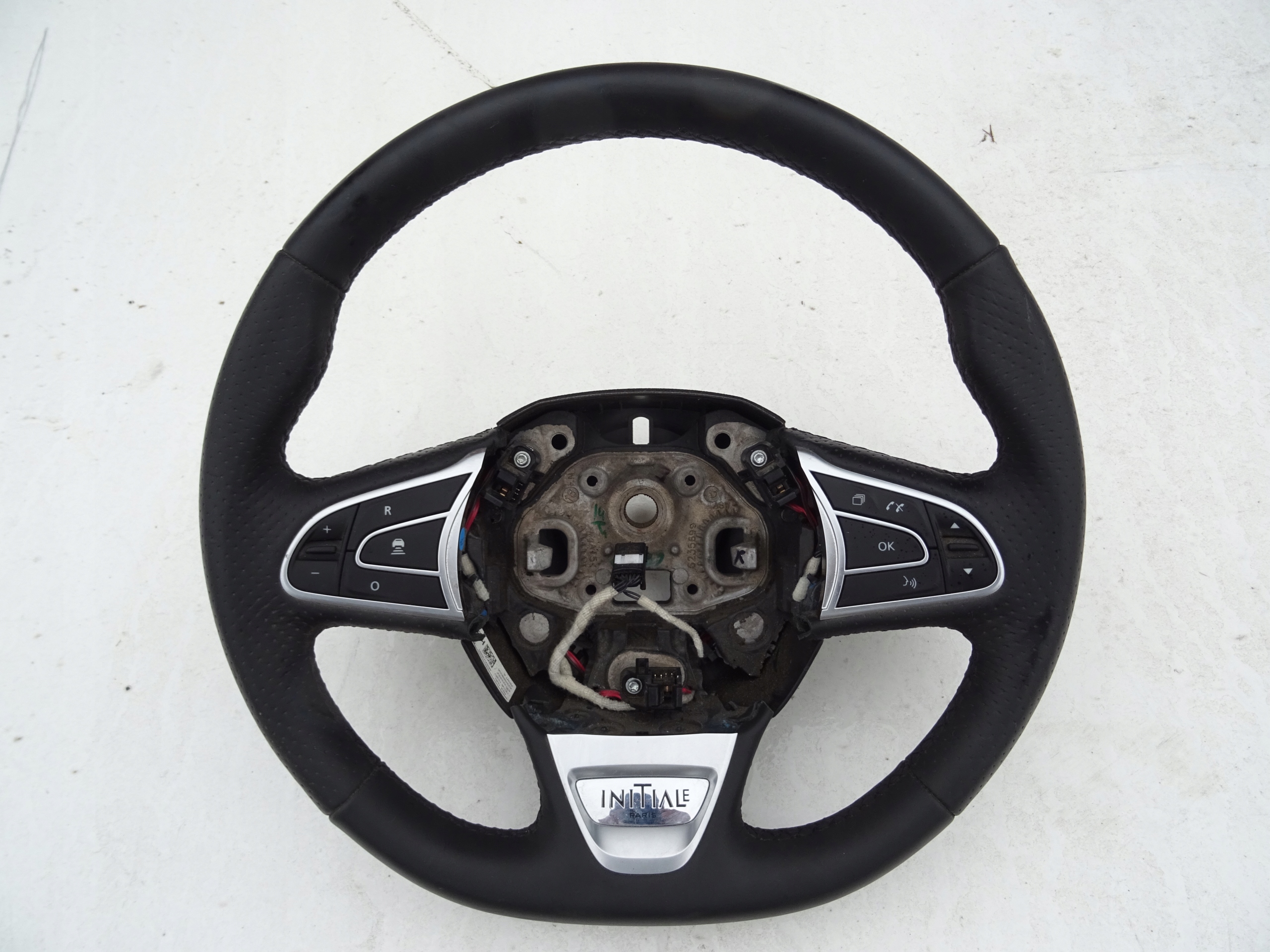 RENAULT SCENIC KIEROWNICA MULTIFUNKCYJNA INITIALE