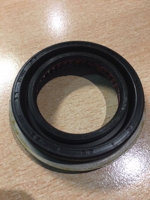 ГЕРМЕТИК ПОЛУОСИ 04412522AC CHRYSLER