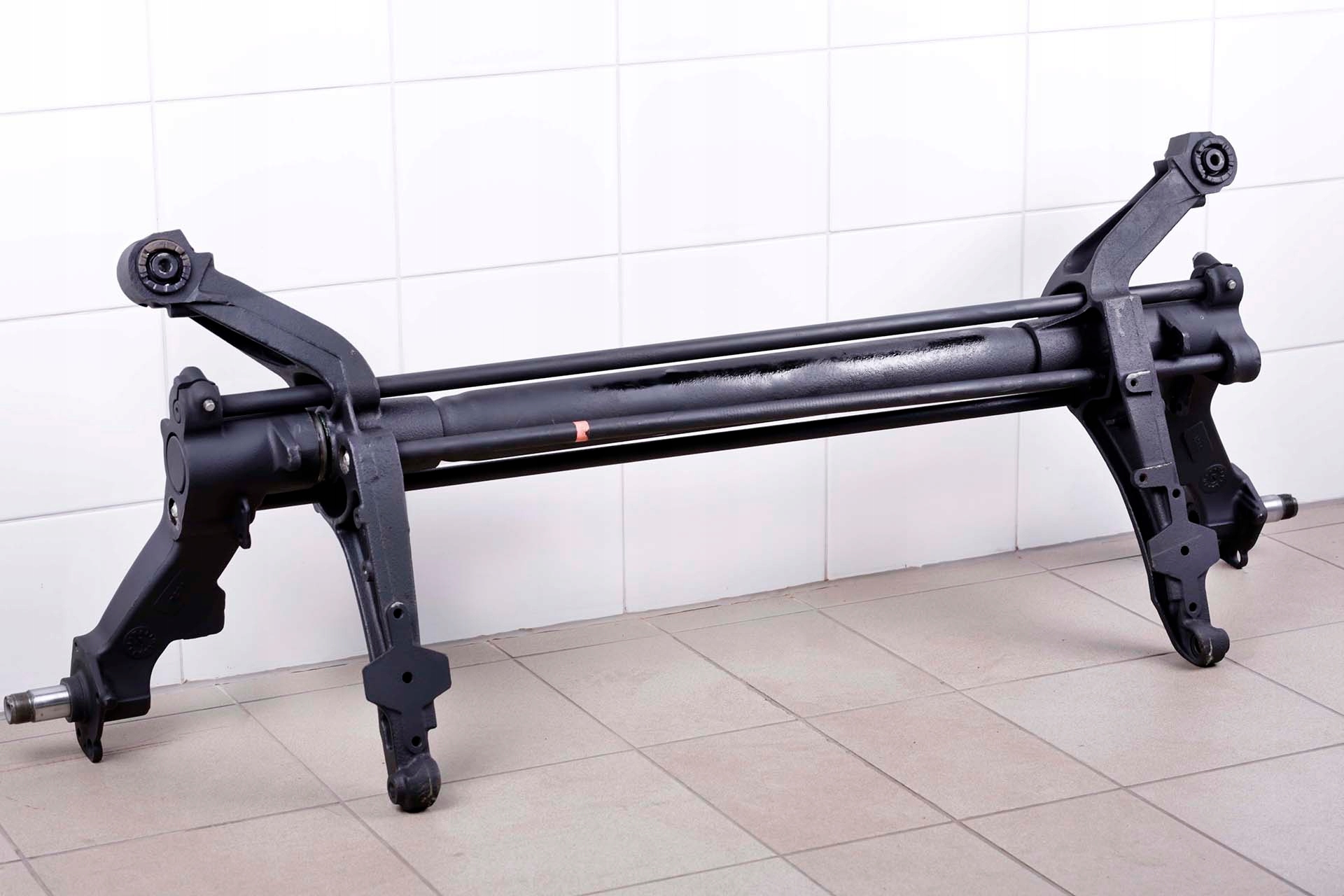 Торсион задней балки приора. Балка ситроен ксара пикассо. Торсионная балка ситроен берлинго. Торсионная подвеска. 4.