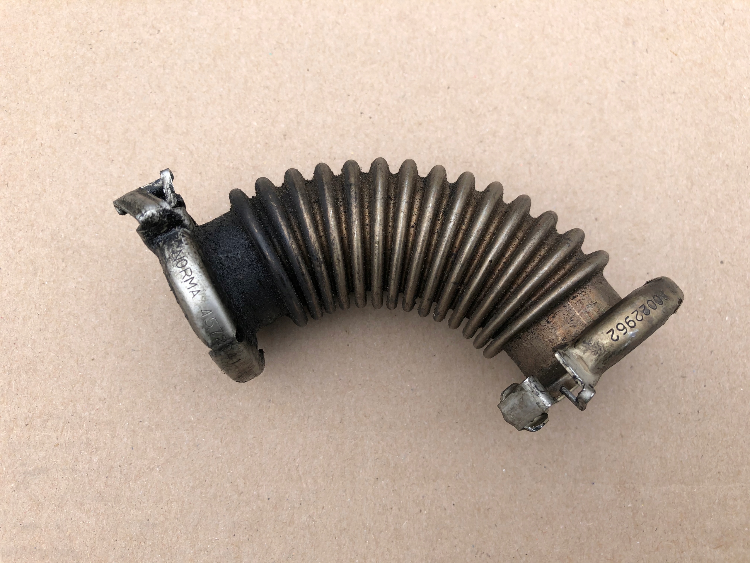 RURKA EGR LACZNIK KOLEKTOROW VOLVO S40 V40 1 9 D